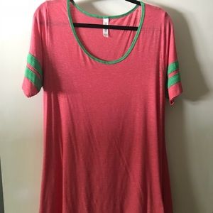 Lularoe top